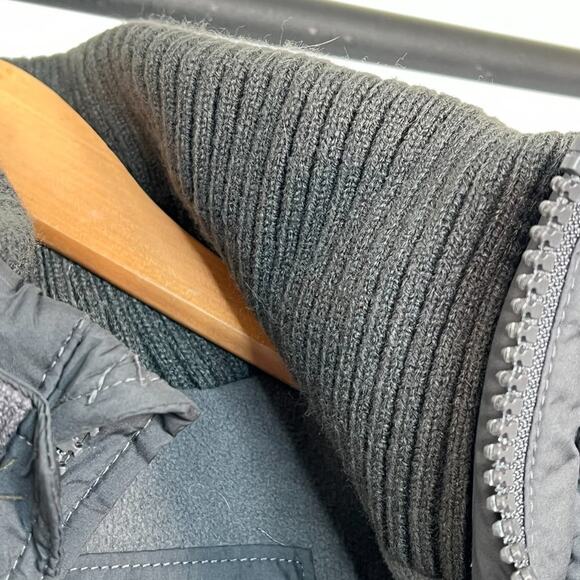 Abercrombie & Fitch Insulated Dark Grey Puffer Vest Coat Jacket - Picture 12 of 16